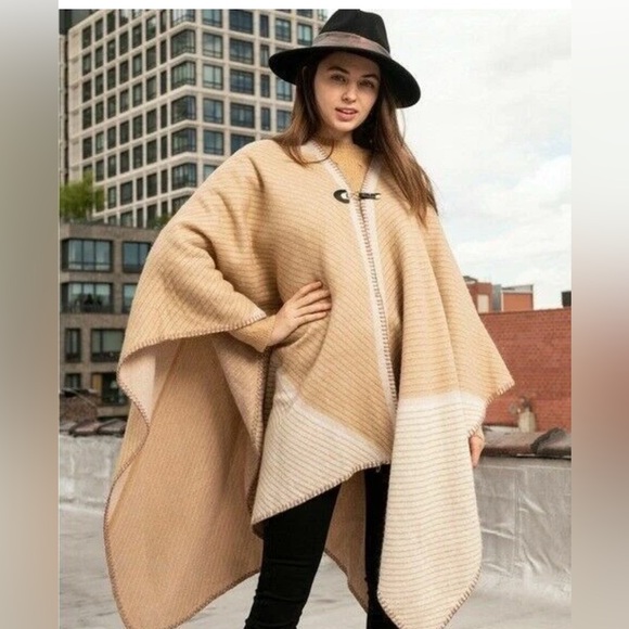 Vince Camuto Womens Colorblocked ponchoTopper - Picture 3 of 6